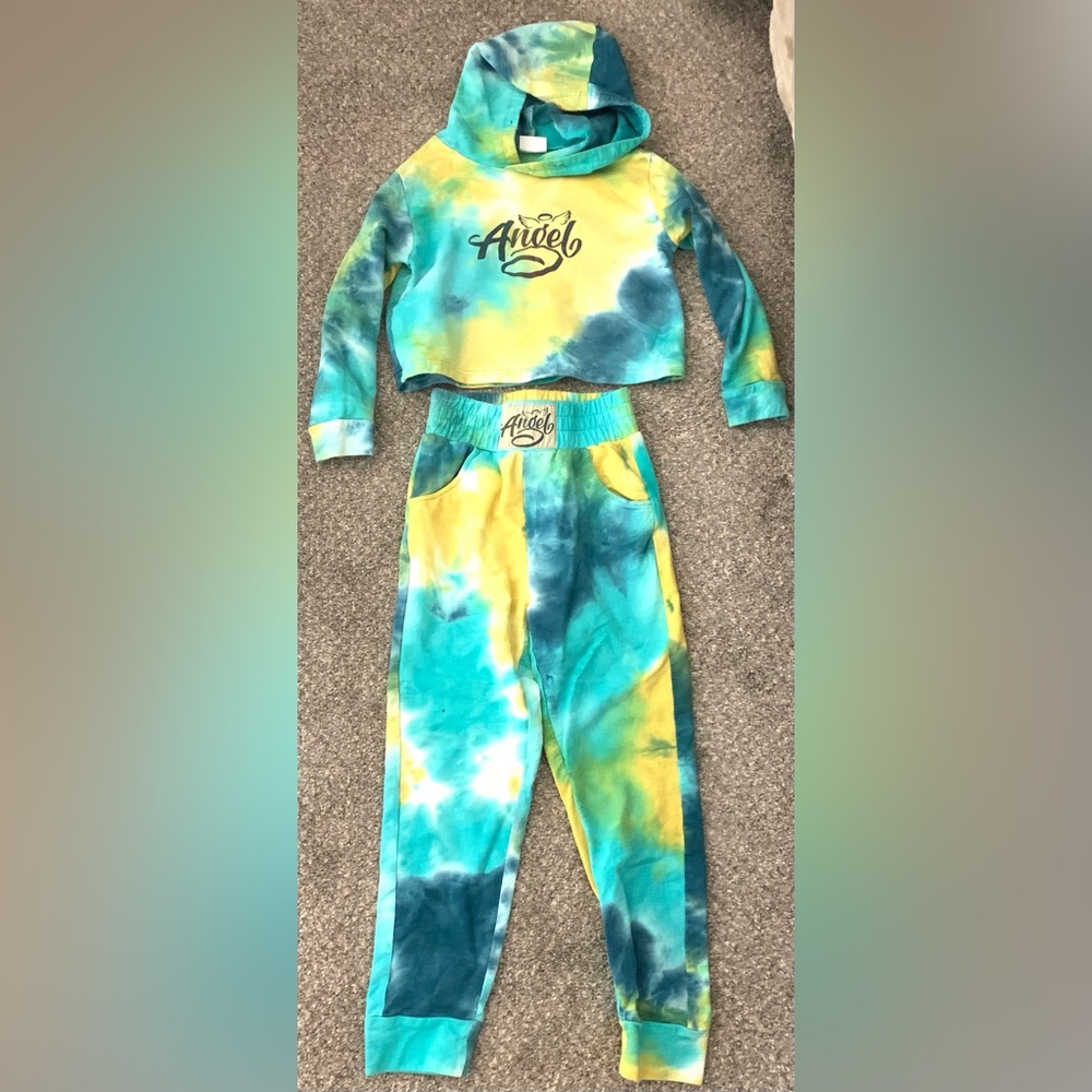 matching tye dye set